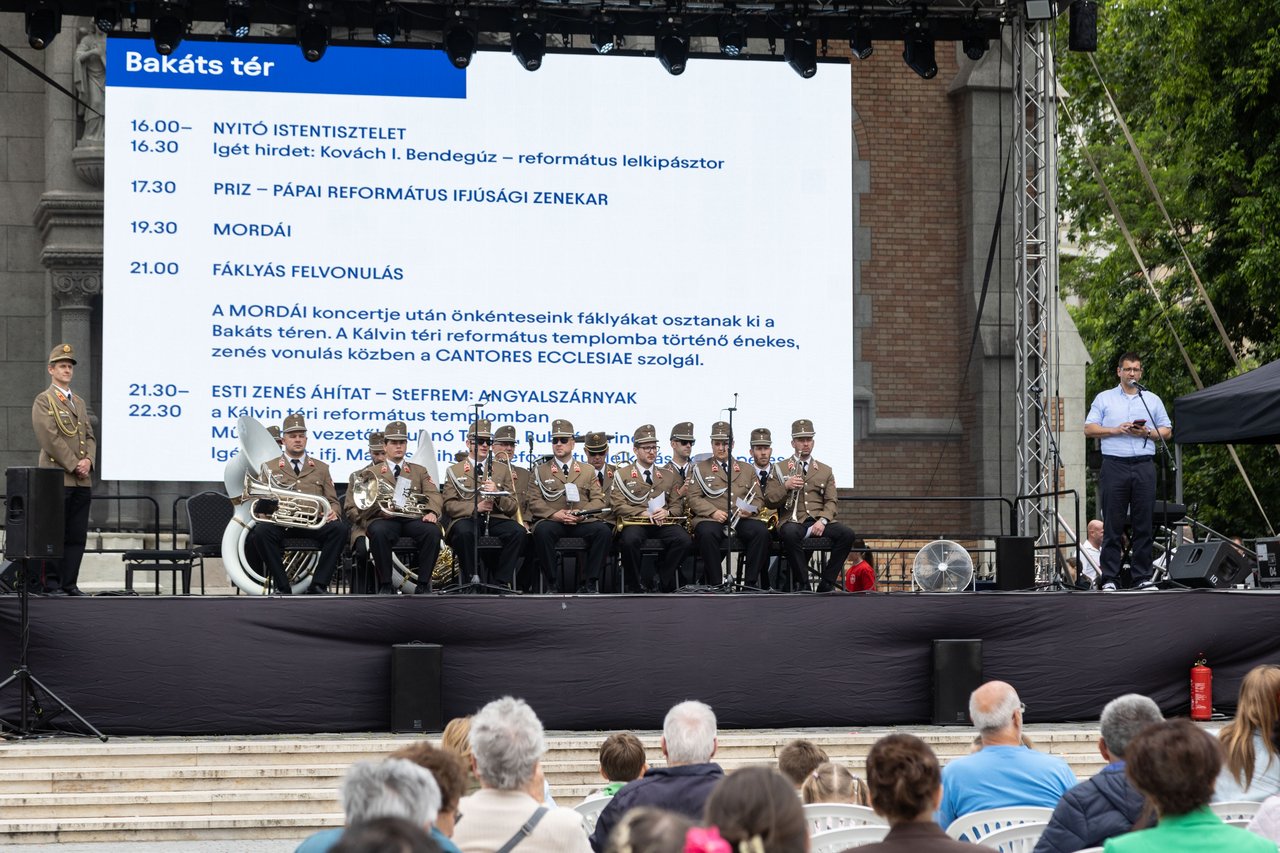 1.kép-Szávay László nyitotta meg az idei Református Zenei Fesztivált.