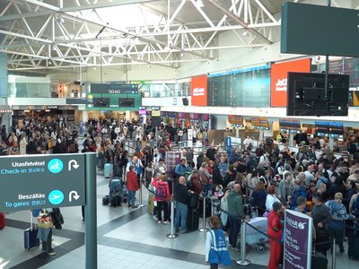 20251114_EZISREF_REPTER_fekvo_borito_logo_nelkul