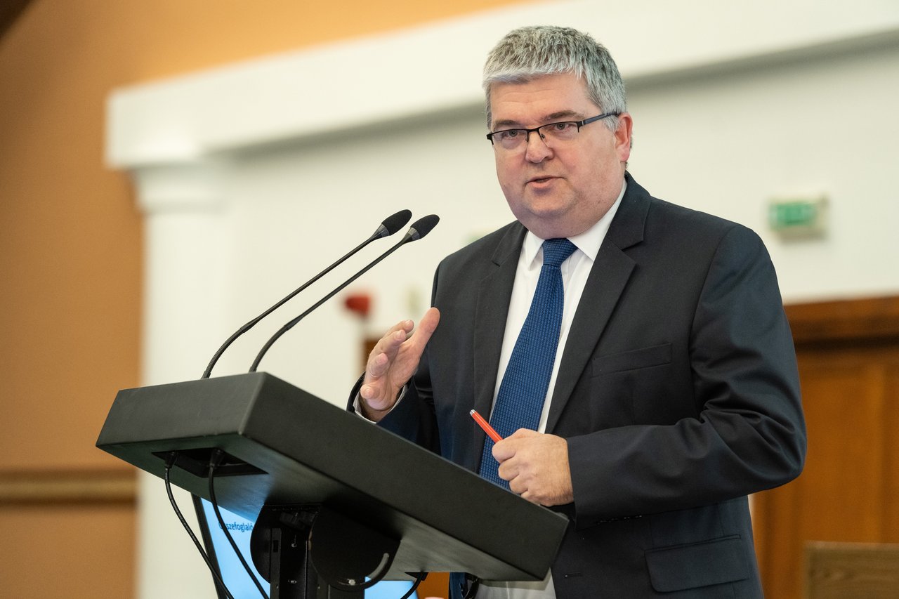 Czibere Károly Zsinat_ősz 2025 Kiss