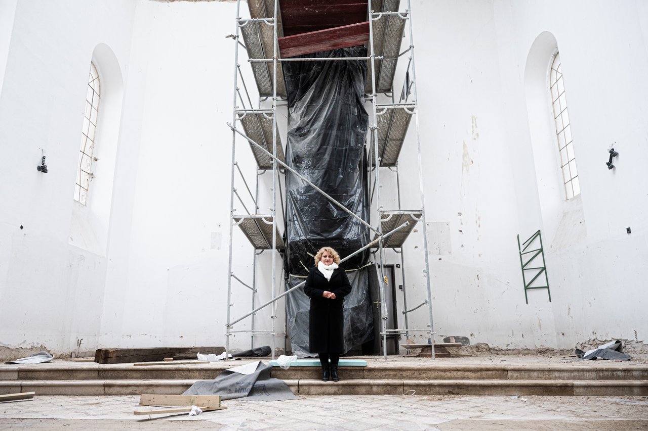 Dunaalmás, templomfelújítás 2026. április, belső tér (f.Magyaródi Milán)