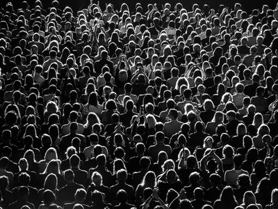 Tömeg, fekete fehér Fotó: Getty Images