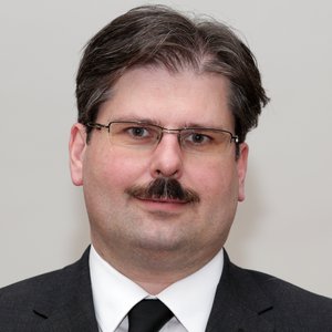Komlósi Péter Attila portré