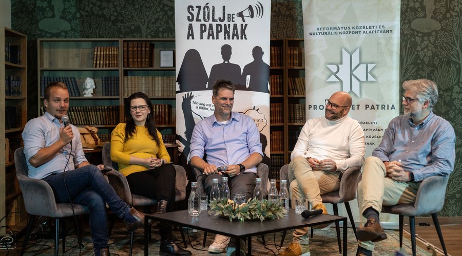 Szólj be a papnak borító