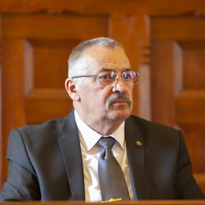 Takaró András portré