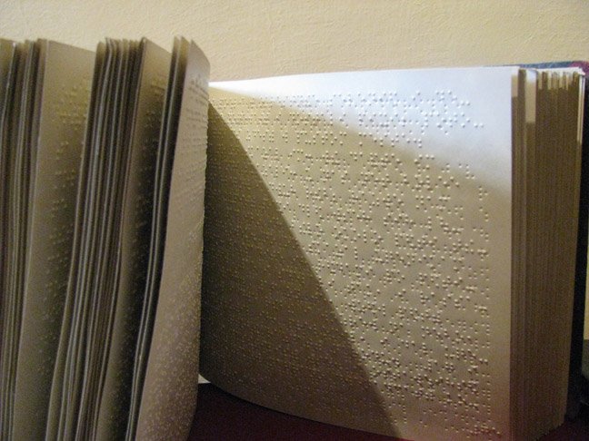 braille biblia (f. bibliatársulat.hu)