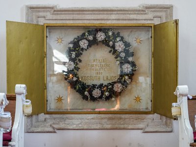 kossuth koszoru dabas borítókép (f.Bazánth Ivola)
