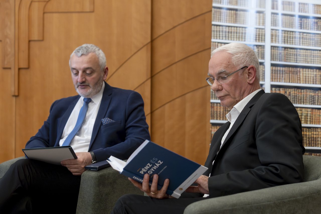 Literáty Zoltán Pénz és egyház Vargosz