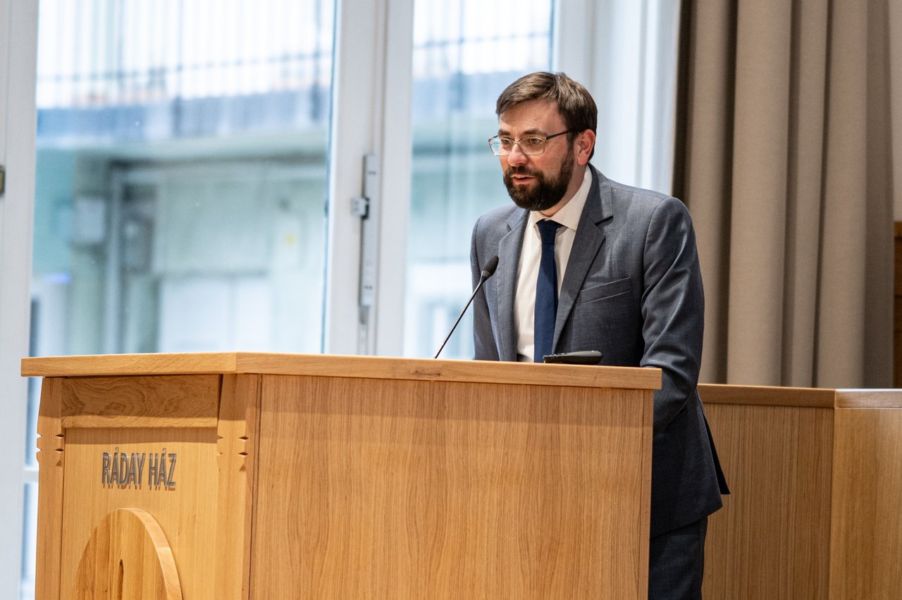 Csűrös András. Pénz és egyház blokkszeminárium, 2025 május, KRE Ráday Ház - Fotó: Magyaródi Milán