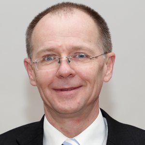 Dr. Szabó Miklós portré